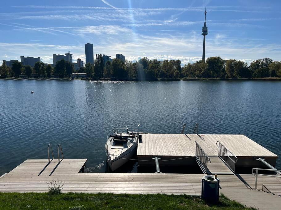 Modern Studio Gardenia_Gartenwohnung Alte Donau Відень Екстер'єр фото